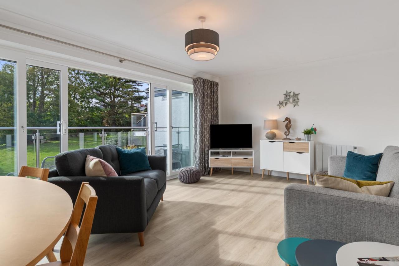 25 Coedrath Park - Sea Views From Balcony, Short Walk To Beach, Parking Saundersfoot Exterior photo